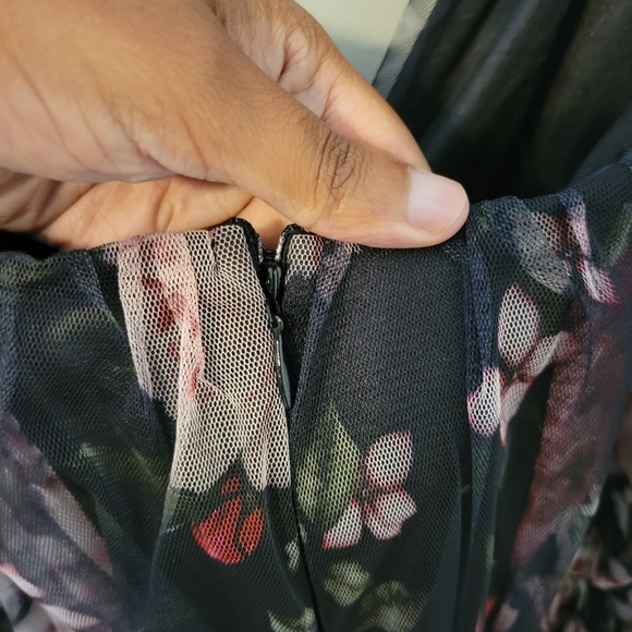 Lulu's Women's Black Dark Floral Mesh Overlay Formal Party Dress Whimsygoth Sz L - Picture 9 of 10